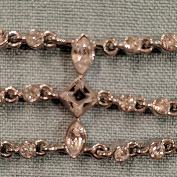 GIVENCHY Three row choker - Picture 4 of 11